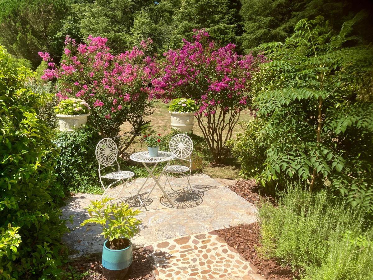 Le Petit Chateau - Adults Only Property Le Bugue Exteriér fotografie